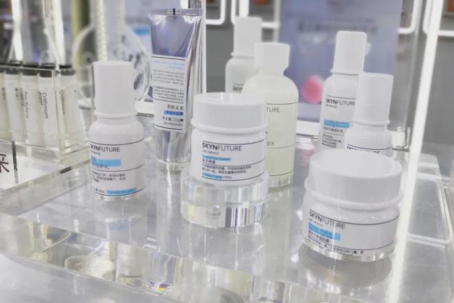 肌膚未來攜科學(xué)定制新品亮相美博會(huì)，以研發(fā)革新重塑線下渠道打法